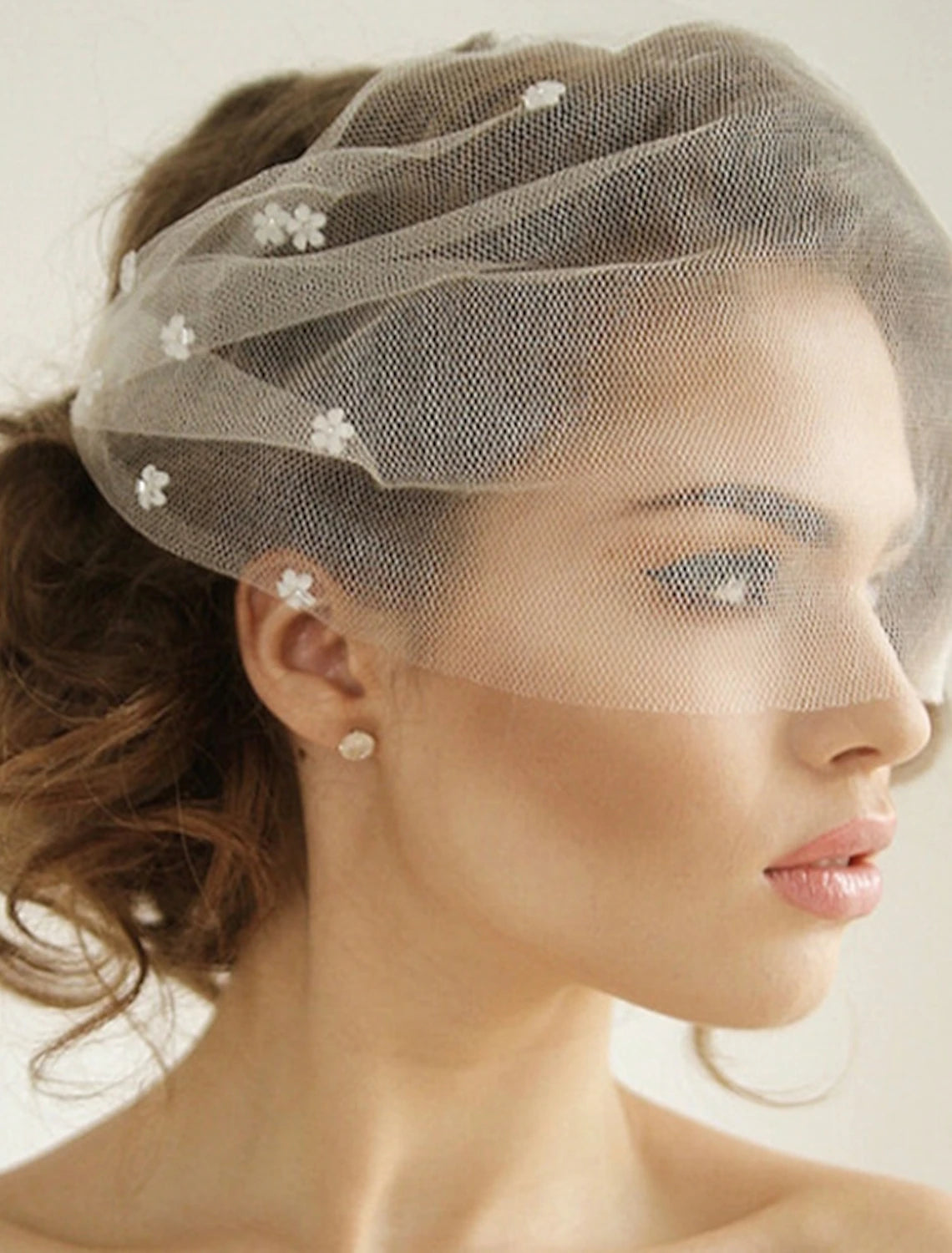 Wholesale One-tier Vintage Style / Classic Style Wedding Veil Blusher Veils with Pure Color / Crystals / Rhinestones Tulle / Birdcage